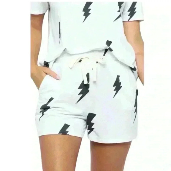 NWT Super Soft “Lighting Bolt” Shorts - Picture 4 of 5